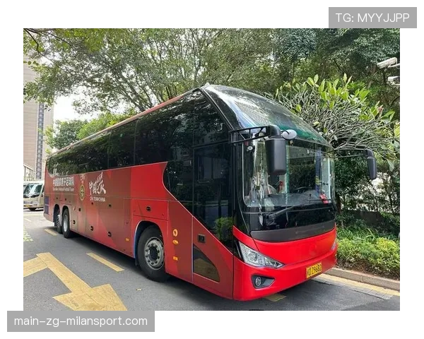 客场大巴从酒店到球场的固定路线，酒店大巴车